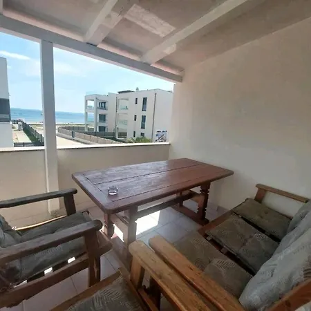 Igor Apartment Vir