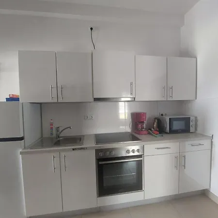 Igor Apartment Vir